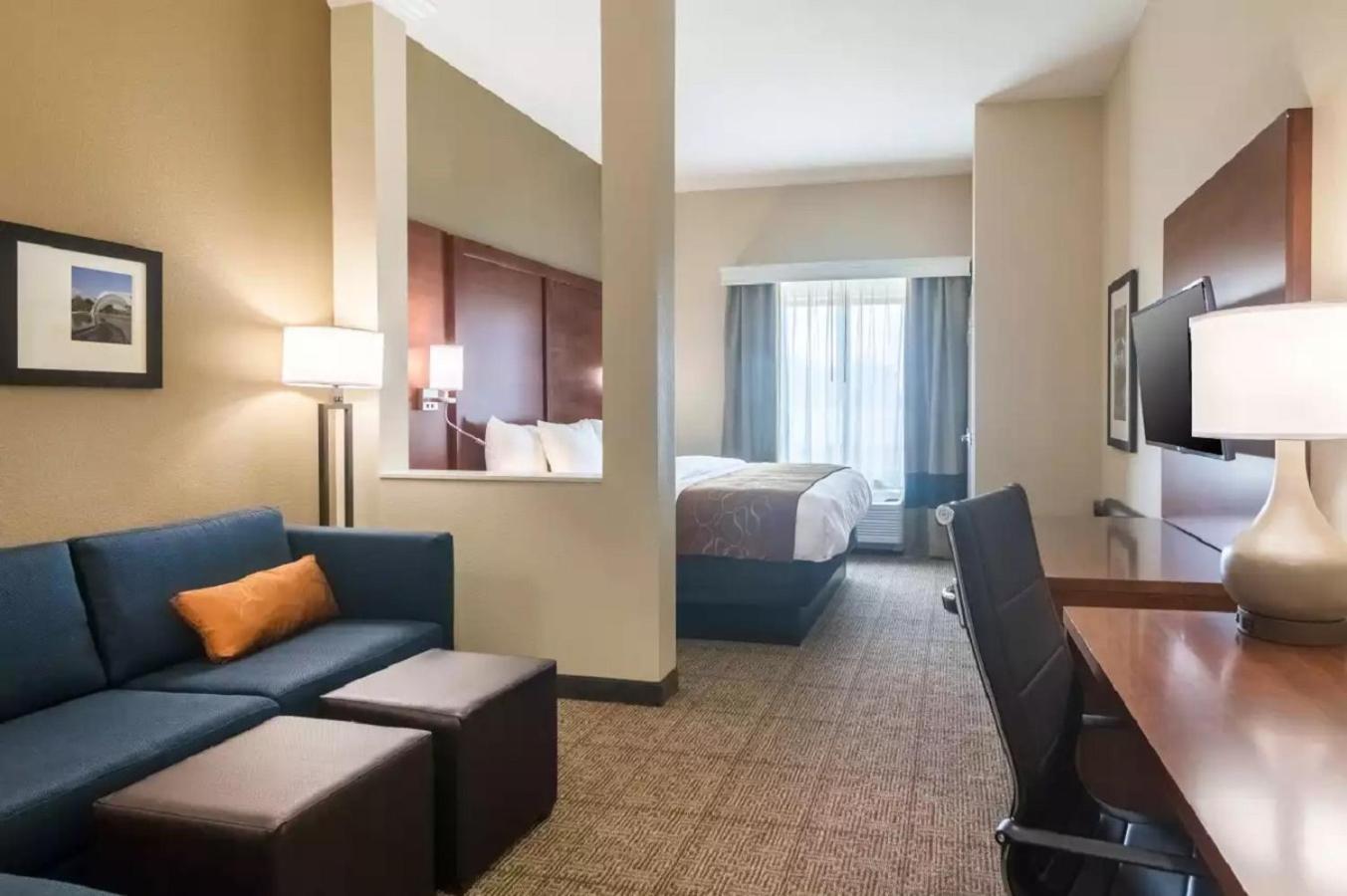 Comfort Meridian And I-40 Hotel 2*